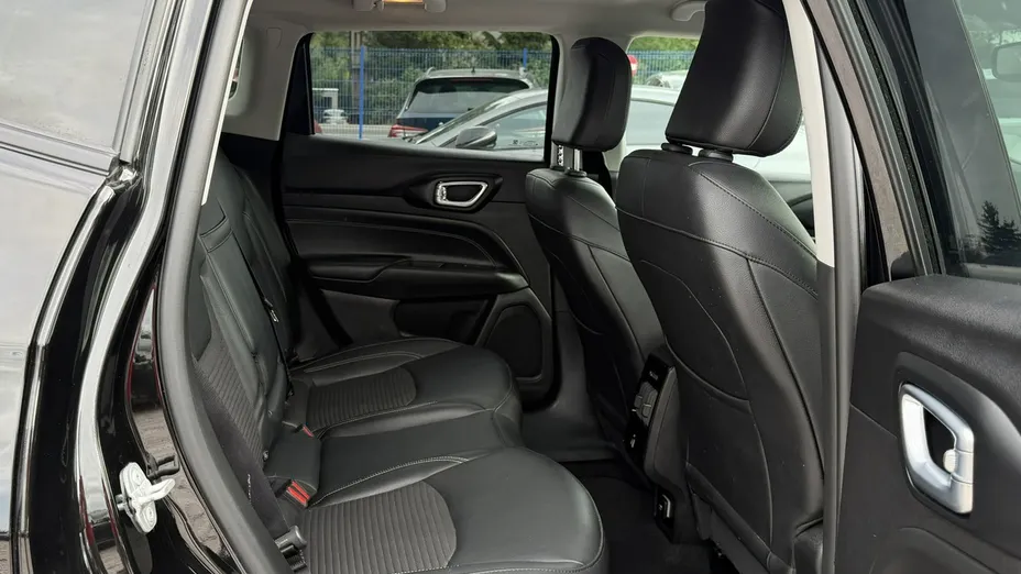 JEEP Compass -
