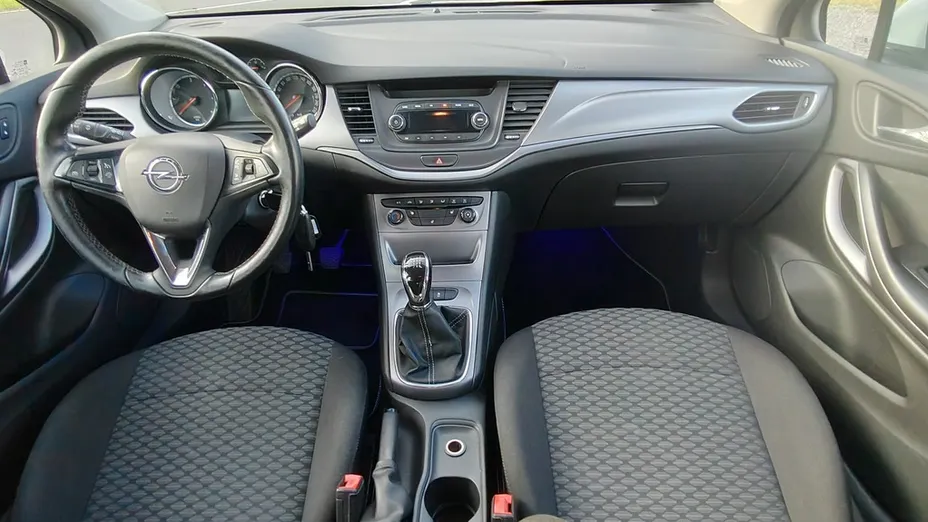 OPEL Astra -