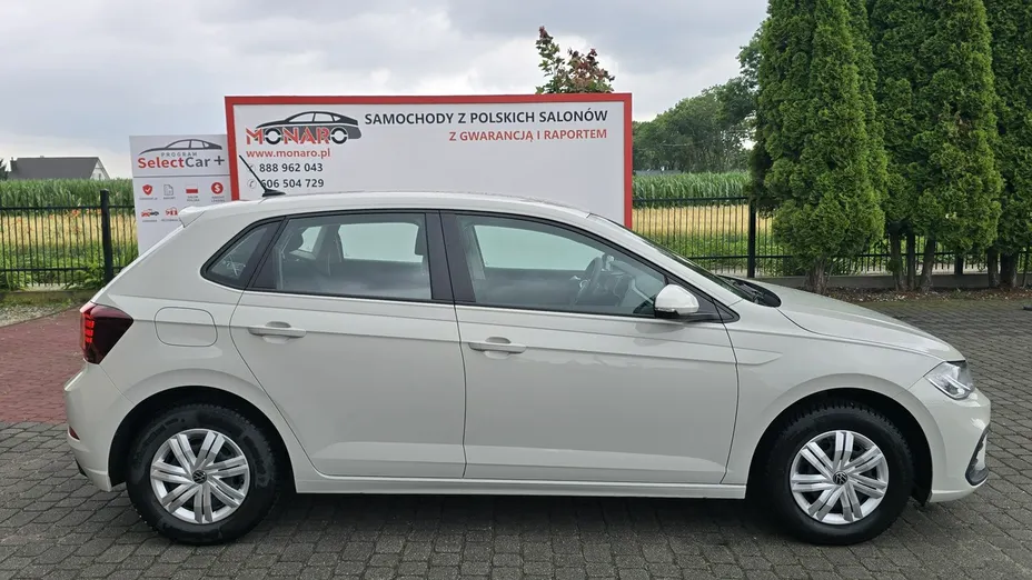 VOLKSWAGEN Polo -