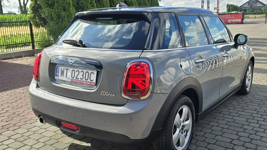MINI Cooper -