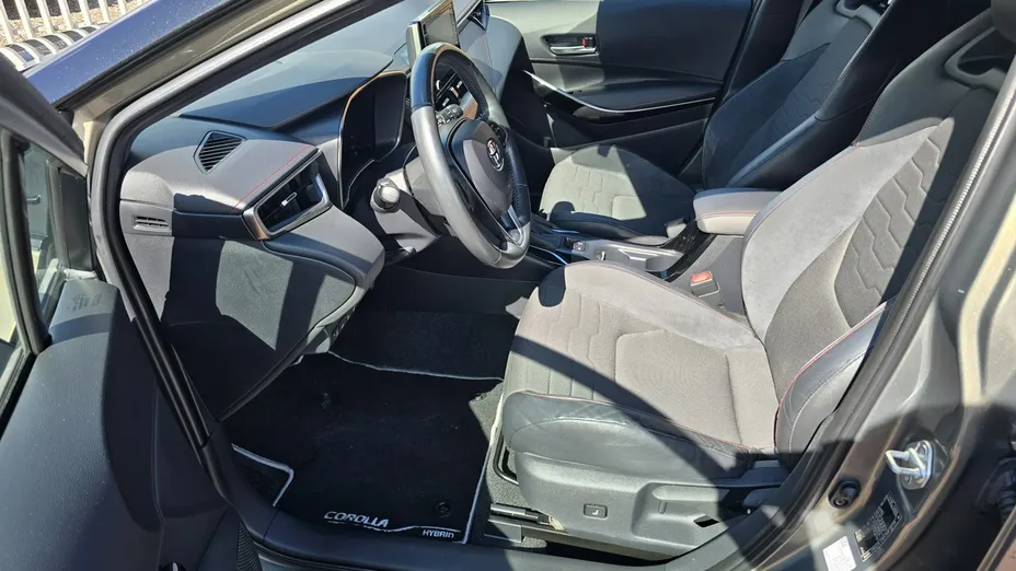 TOYOTA Corolla -