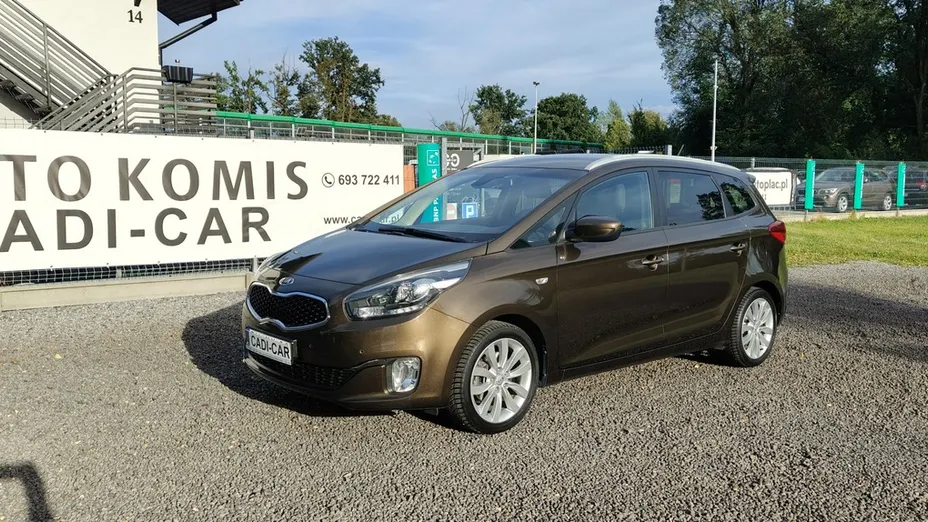 KIA Carens -