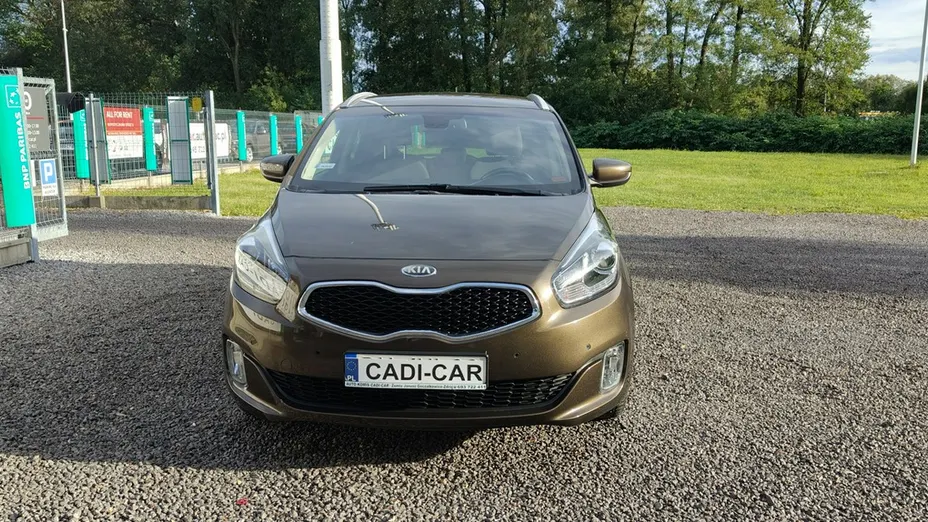 KIA Carens -