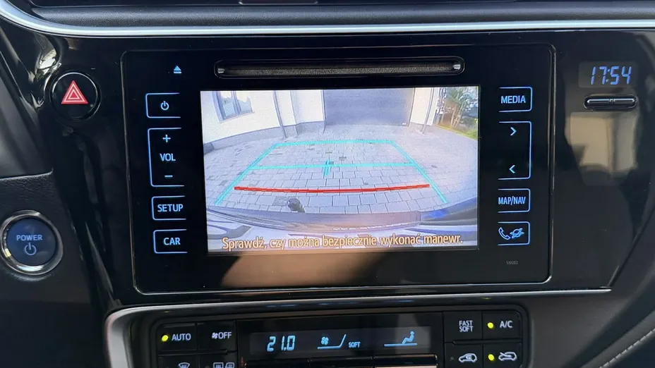TOYOTA Auris -