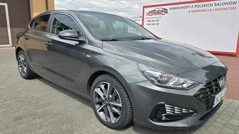 HYUNDAI i30 -