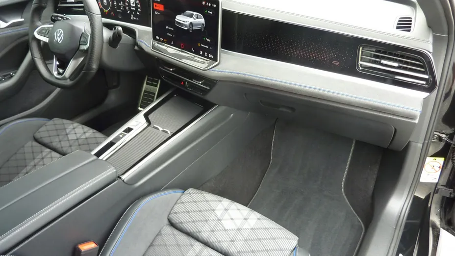 VOLKSWAGEN Passat -