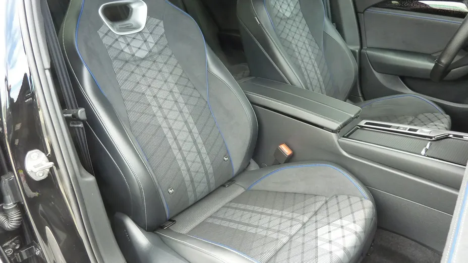 VOLKSWAGEN Passat -