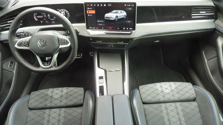 VOLKSWAGEN Passat -