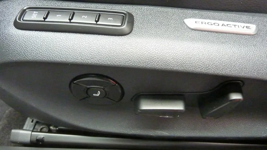 VOLKSWAGEN Passat -