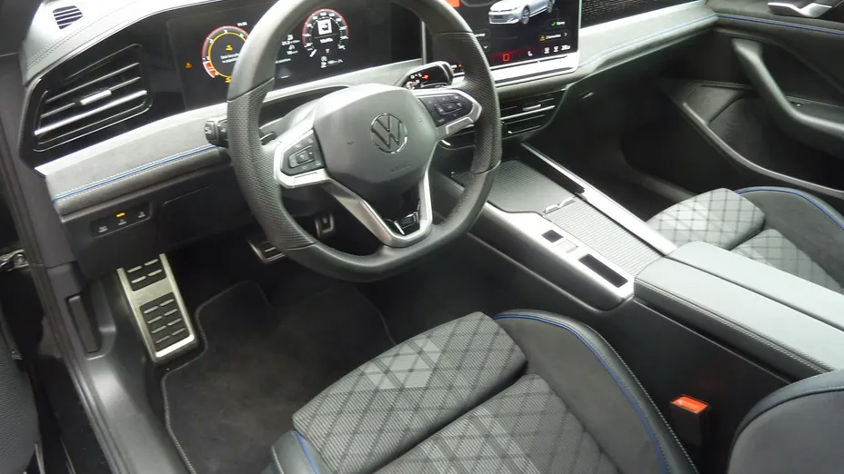 VOLKSWAGEN Passat -