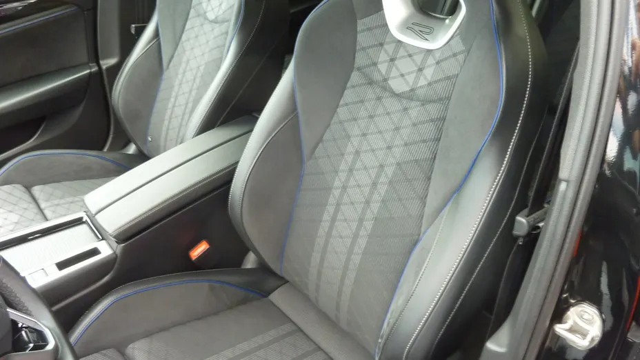 VOLKSWAGEN Passat -