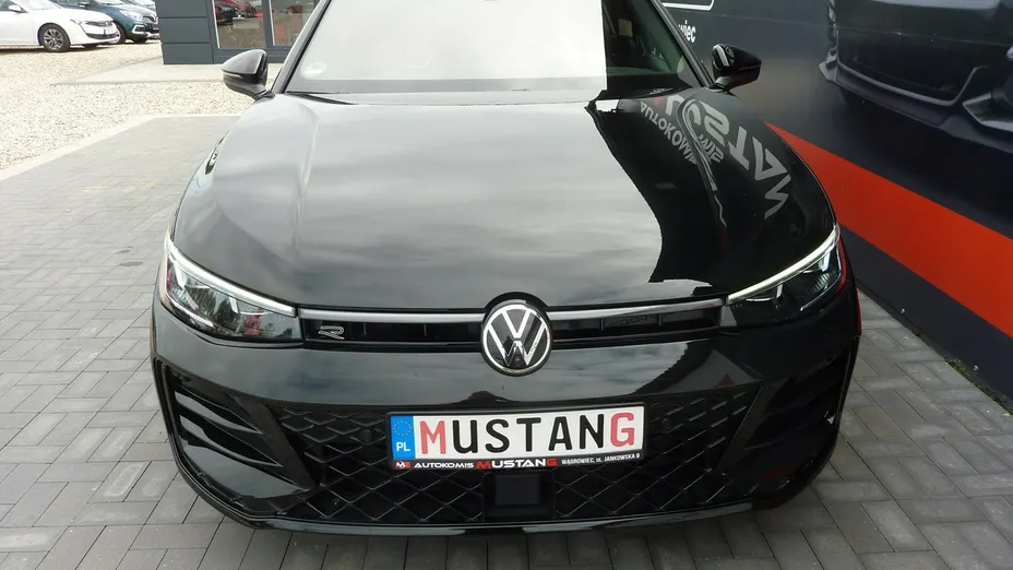 VOLKSWAGEN Passat -