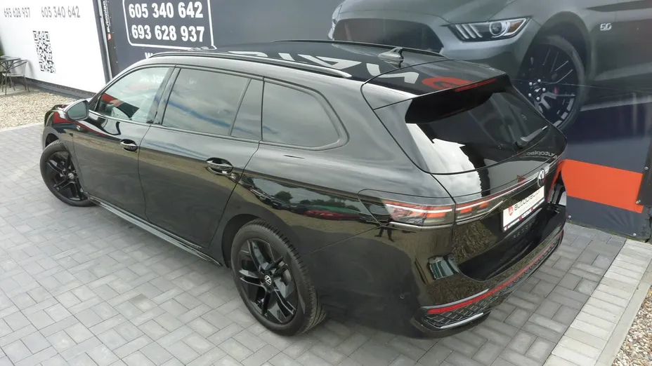 VOLKSWAGEN Passat -