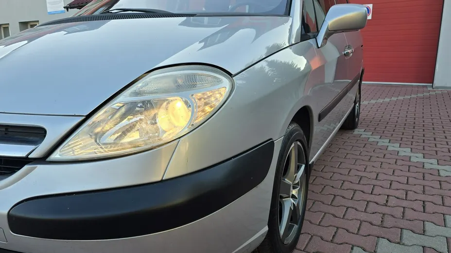 CITROEN C8 -
