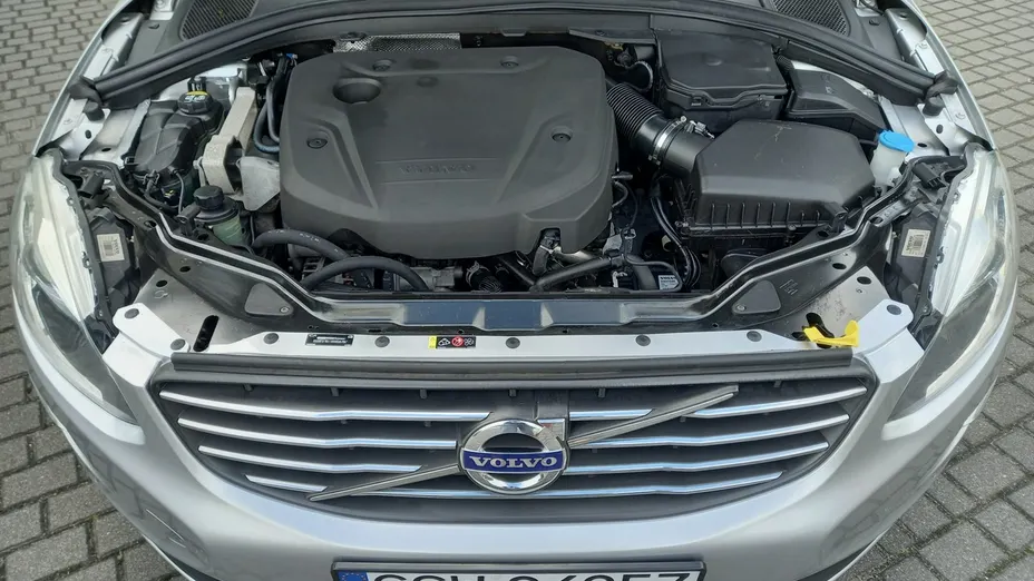 VOLVO XC60 -