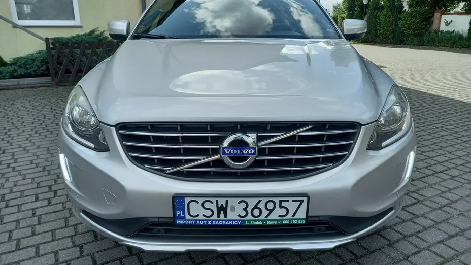 VOLVO XC60 -