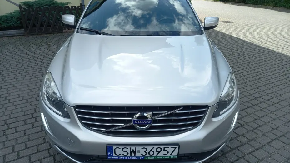 VOLVO XC60 -
