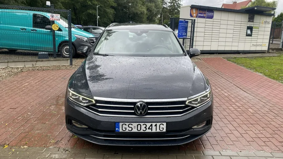 VOLKSWAGEN Passat -