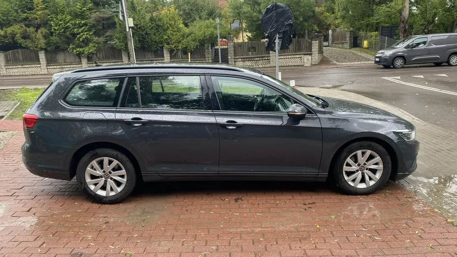 VOLKSWAGEN Passat -