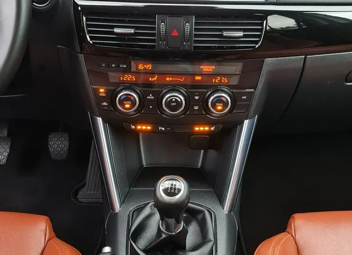 MAZDA CX-5 -