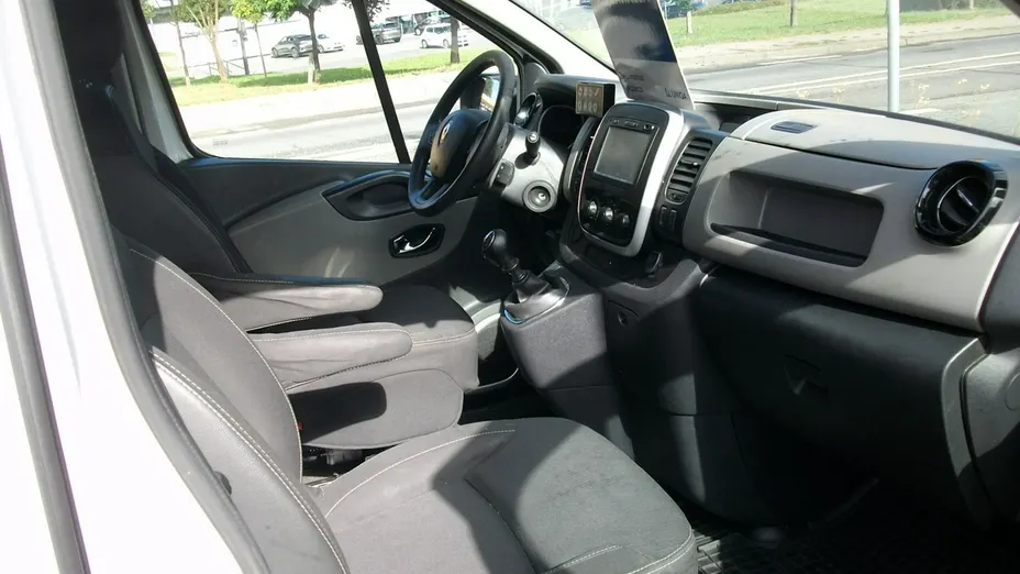 RENAULT Trafic -