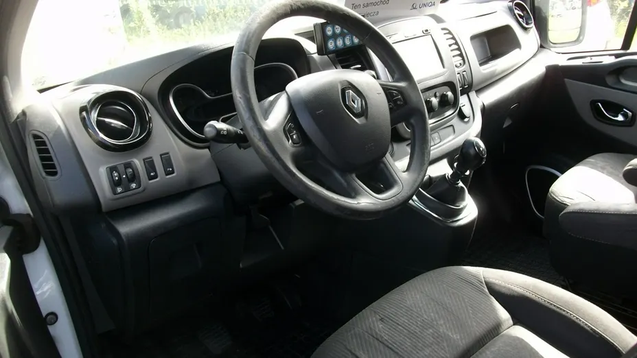 RENAULT Trafic -