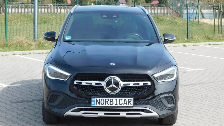 MERCEDES-BENZ GLA -