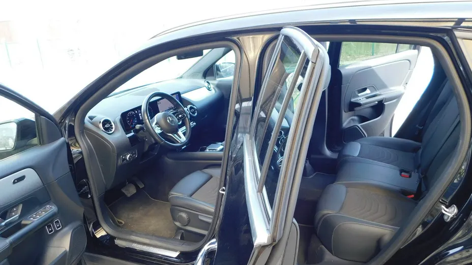 MERCEDES-BENZ GLA -