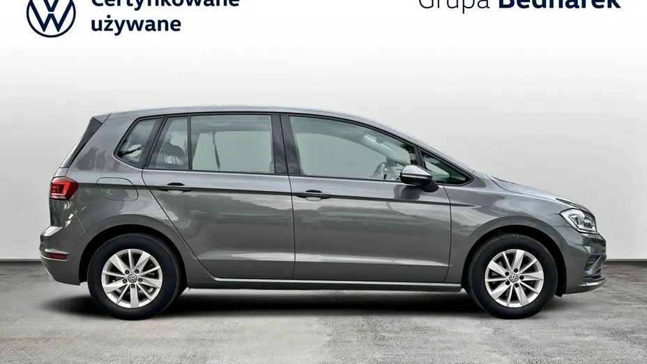 VOLKSWAGEN Golf Sportsvan -