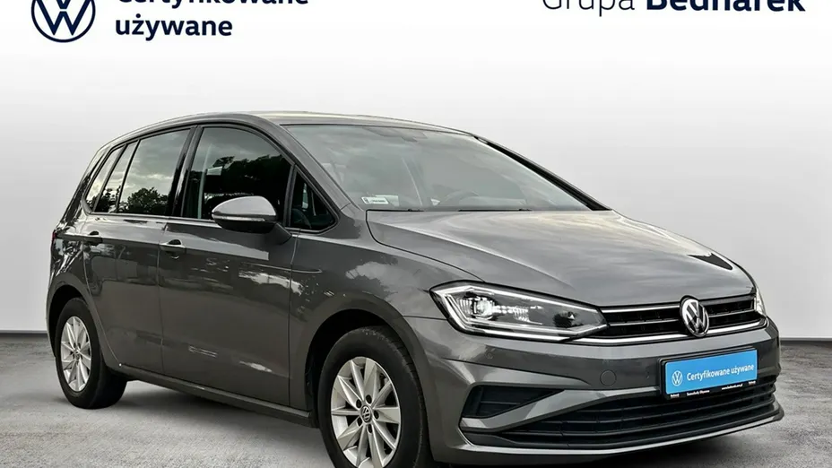 VOLKSWAGEN Golf Sportsvan -