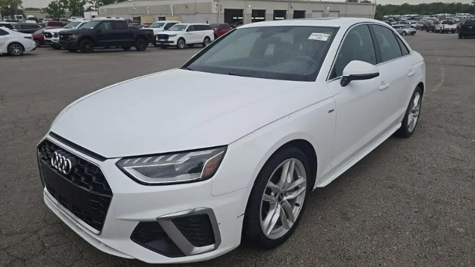 AUDI A4 -