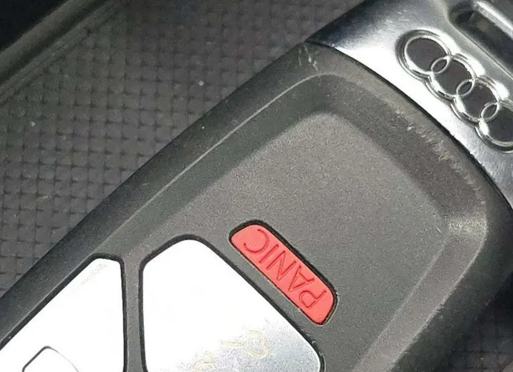 AUDI A4 -