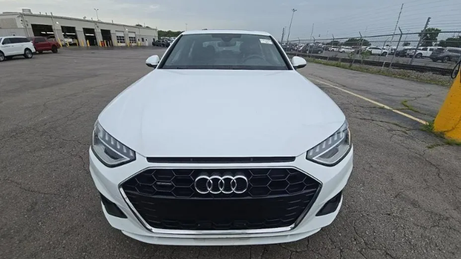 AUDI A4 -