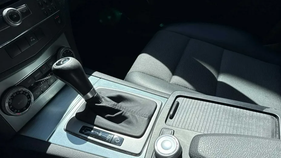 MERCEDES-BENZ C Klasa -