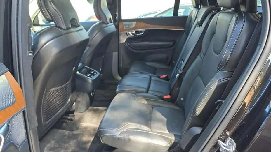 VOLVO XC90 -