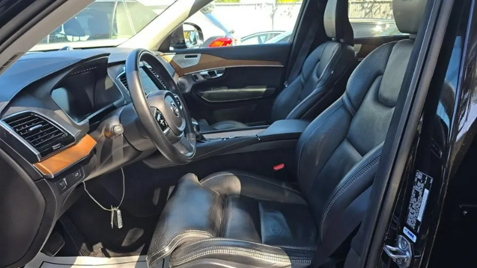 VOLVO XC90 -