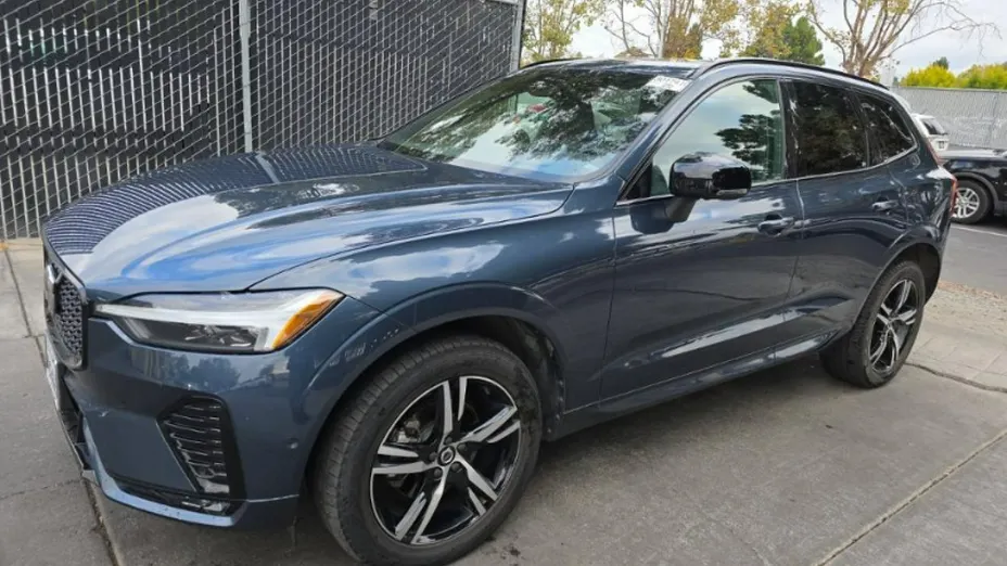VOLVO XC60 -