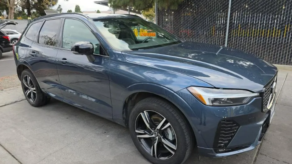 VOLVO XC60 -