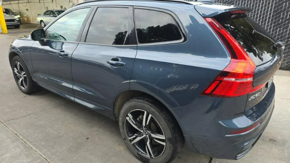 VOLVO XC60 -