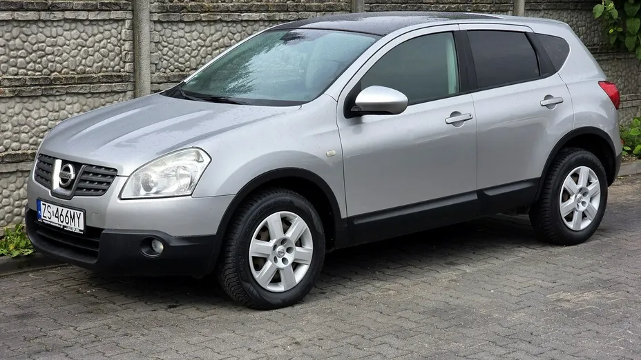 NISSAN Qashqai -