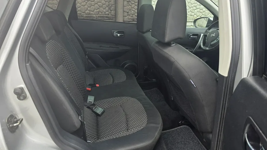 NISSAN Qashqai -