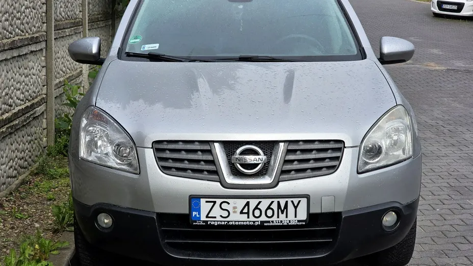 NISSAN Qashqai -