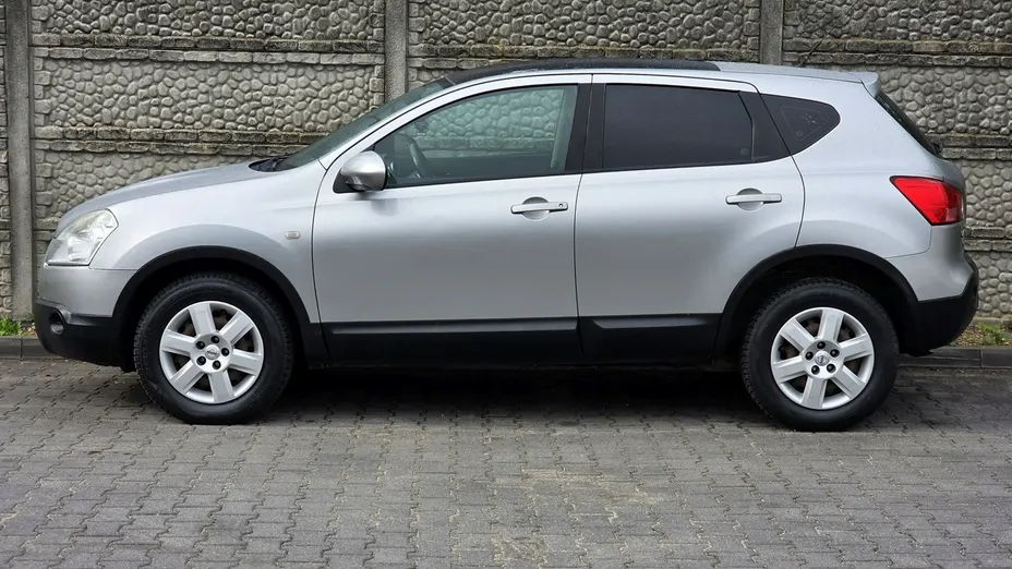 NISSAN Qashqai -