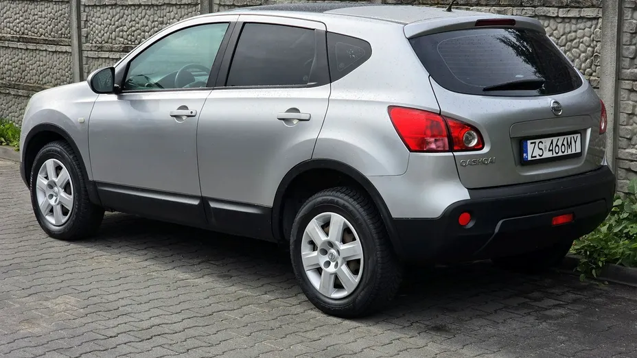 NISSAN Qashqai -