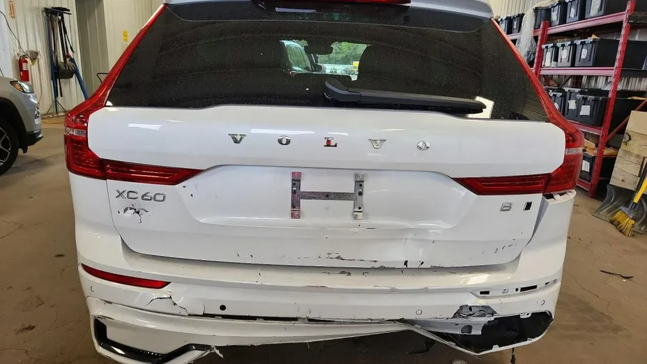 VOLVO XC60 -