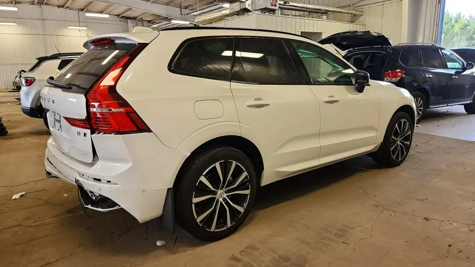 VOLVO XC60 -