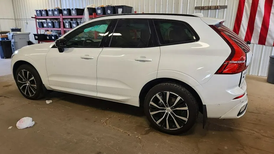VOLVO XC60 -