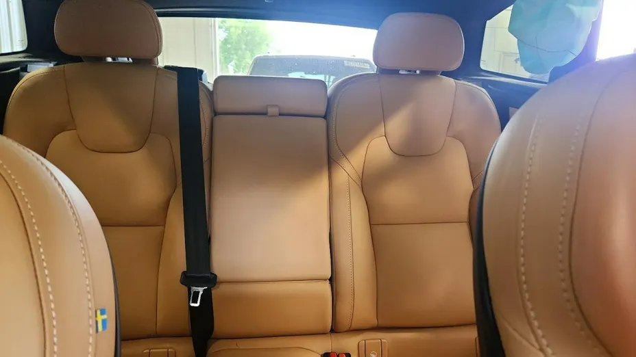 VOLVO XC60 -
