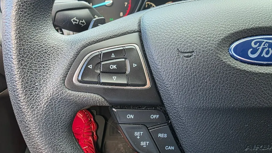 FORD Escape -