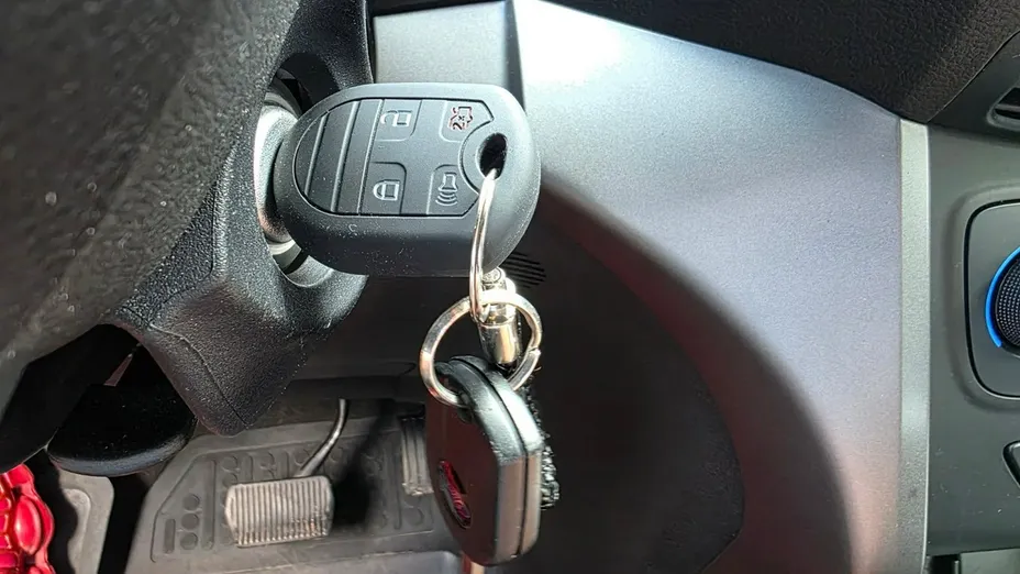 FORD Escape -